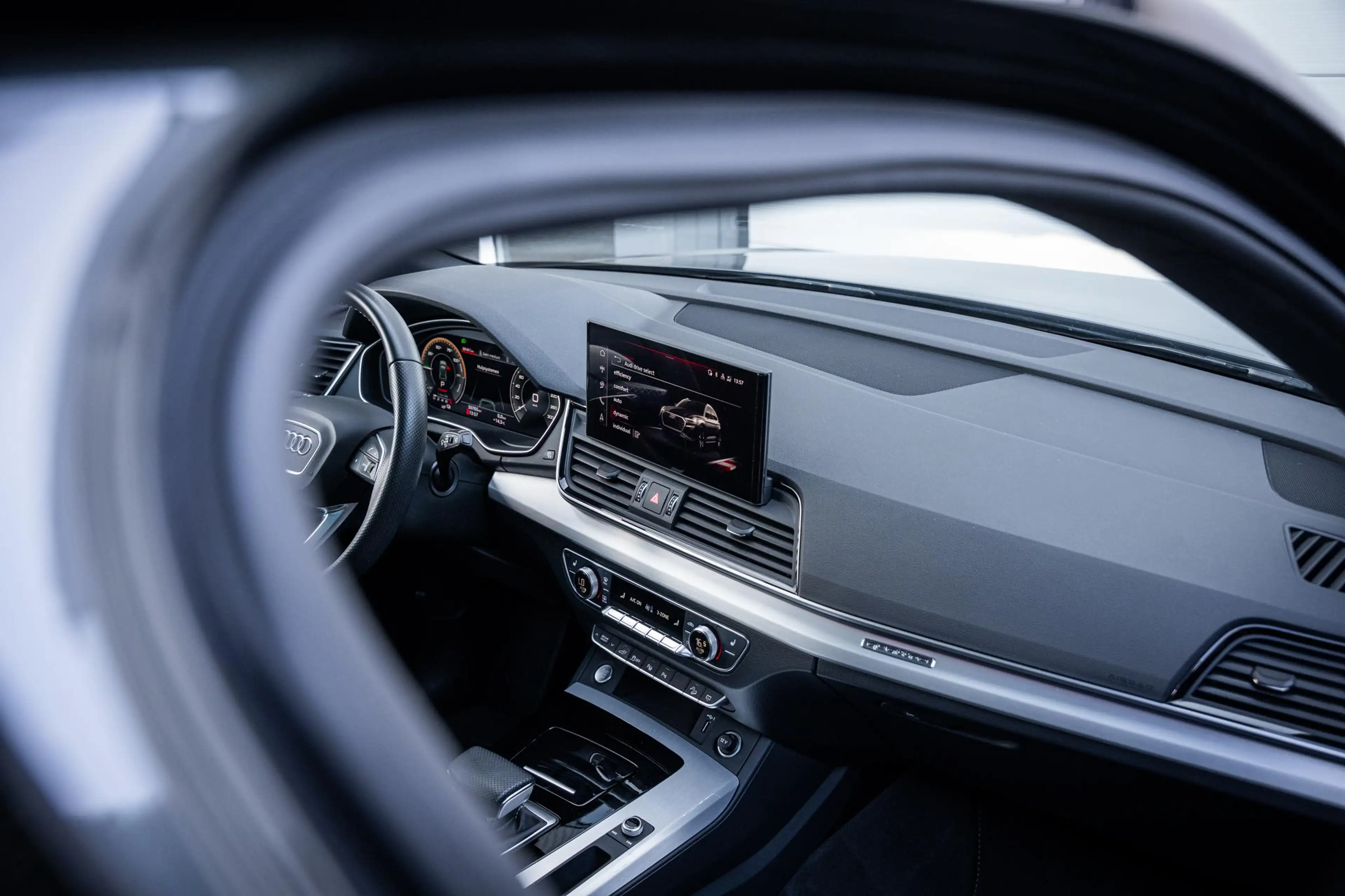 Audi Q5 50 TFSIe quattro S-Line Competition Pano-dak|360°| — photo 44