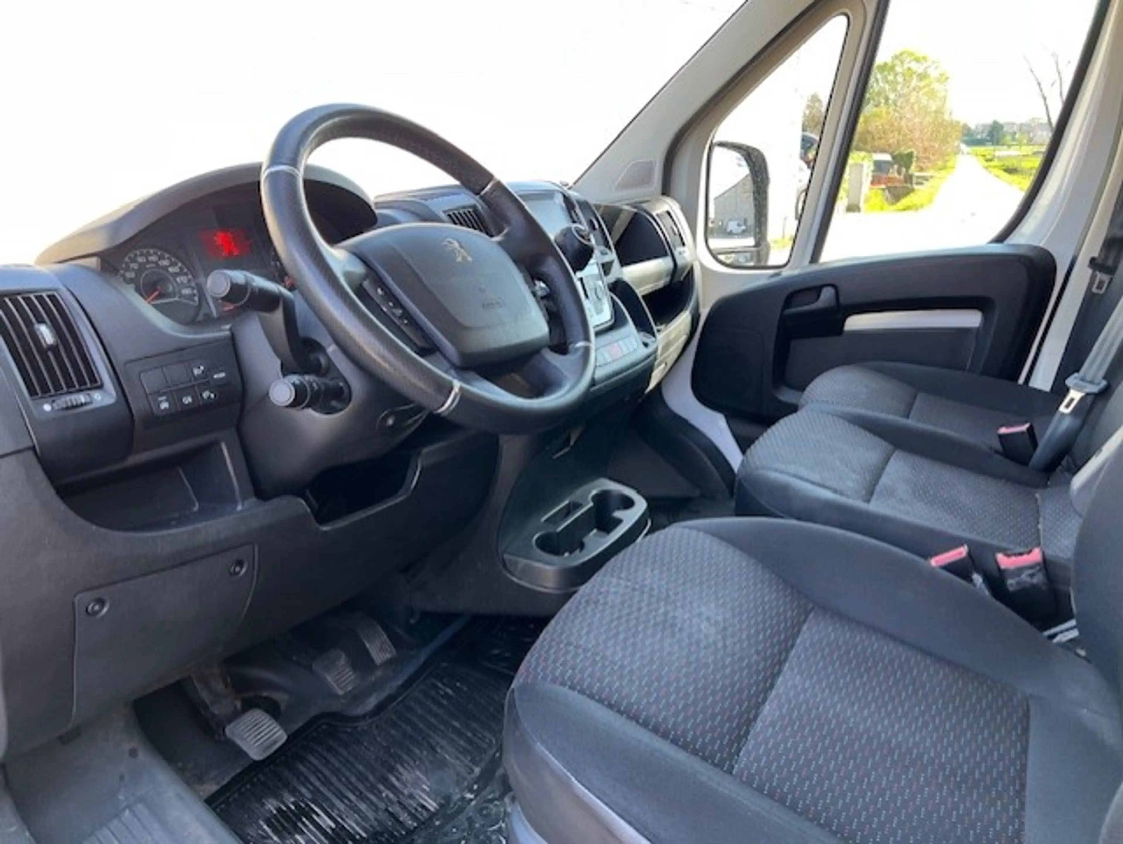 Peugeot Boxer 2.2 diesel H2L4 *Airco*Navi*Cam*Apps* 20.000 + BTW — photo 6