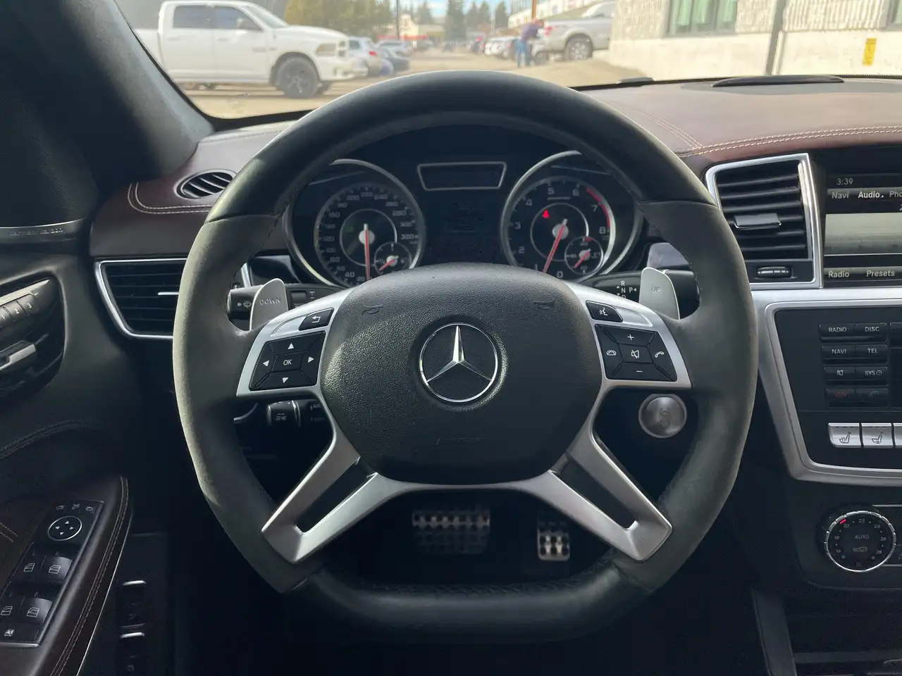 Mercedes-Benz GL-Class снимка Mercedes-Benz GL-Class