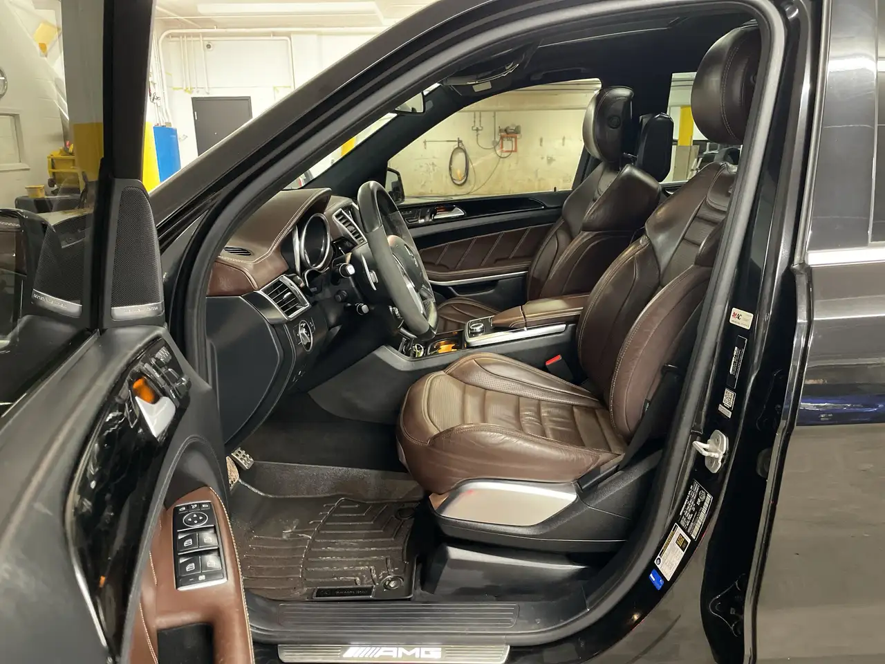 Mercedes-Benz GL-Class снимка Mercedes-Benz GL-Class