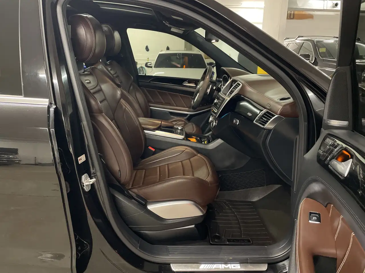 Mercedes-Benz GL-Class снимка Mercedes-Benz GL-Class