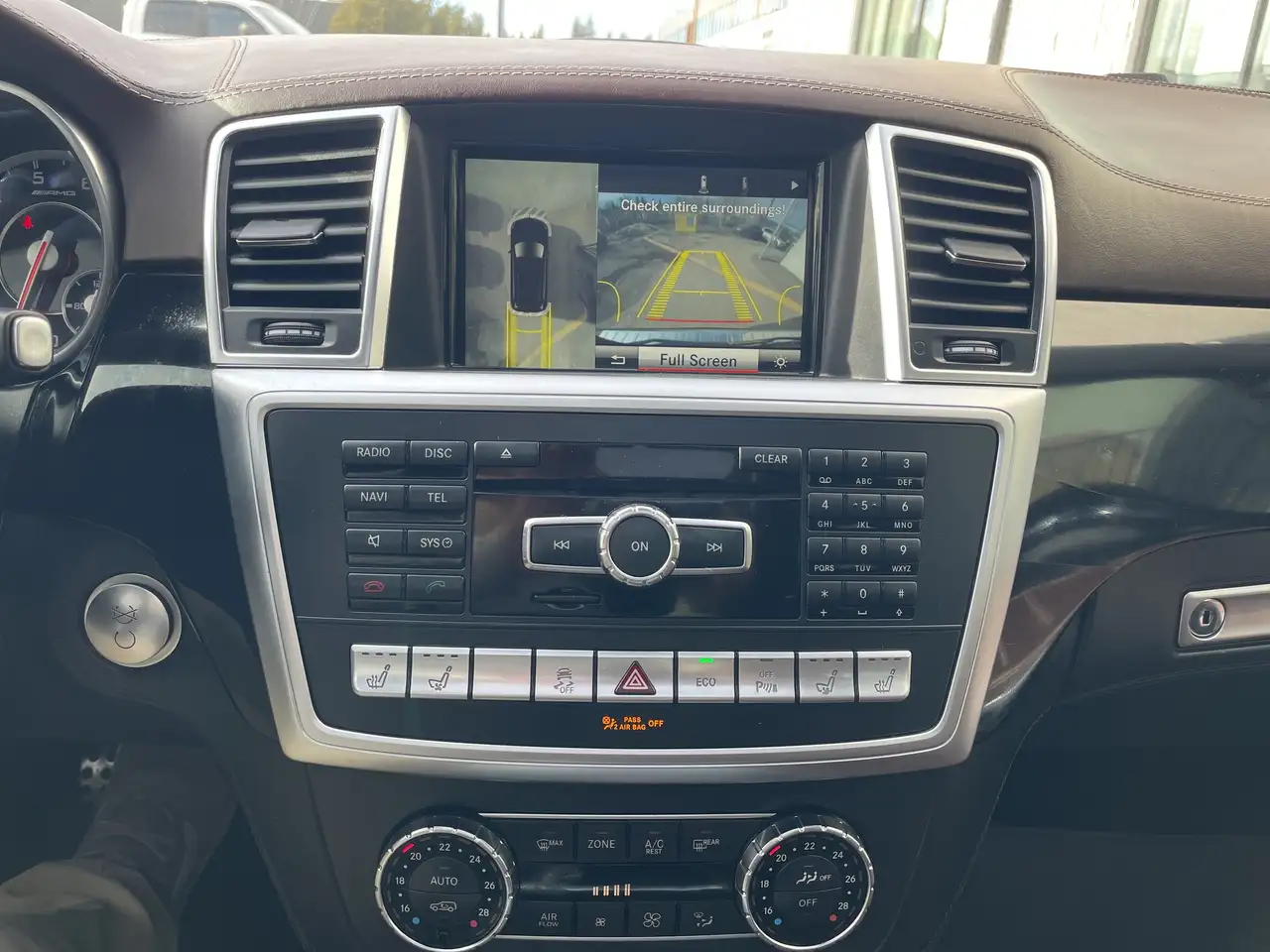 Mercedes-Benz GL-Class снимка Mercedes-Benz GL-Class