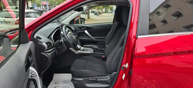 Mitsubishi Eclipse Cross view 8