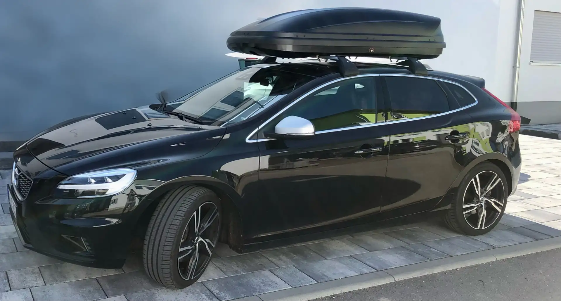 Volvo V40 V40 D4 GeartronicRDesign Schwarz - 1