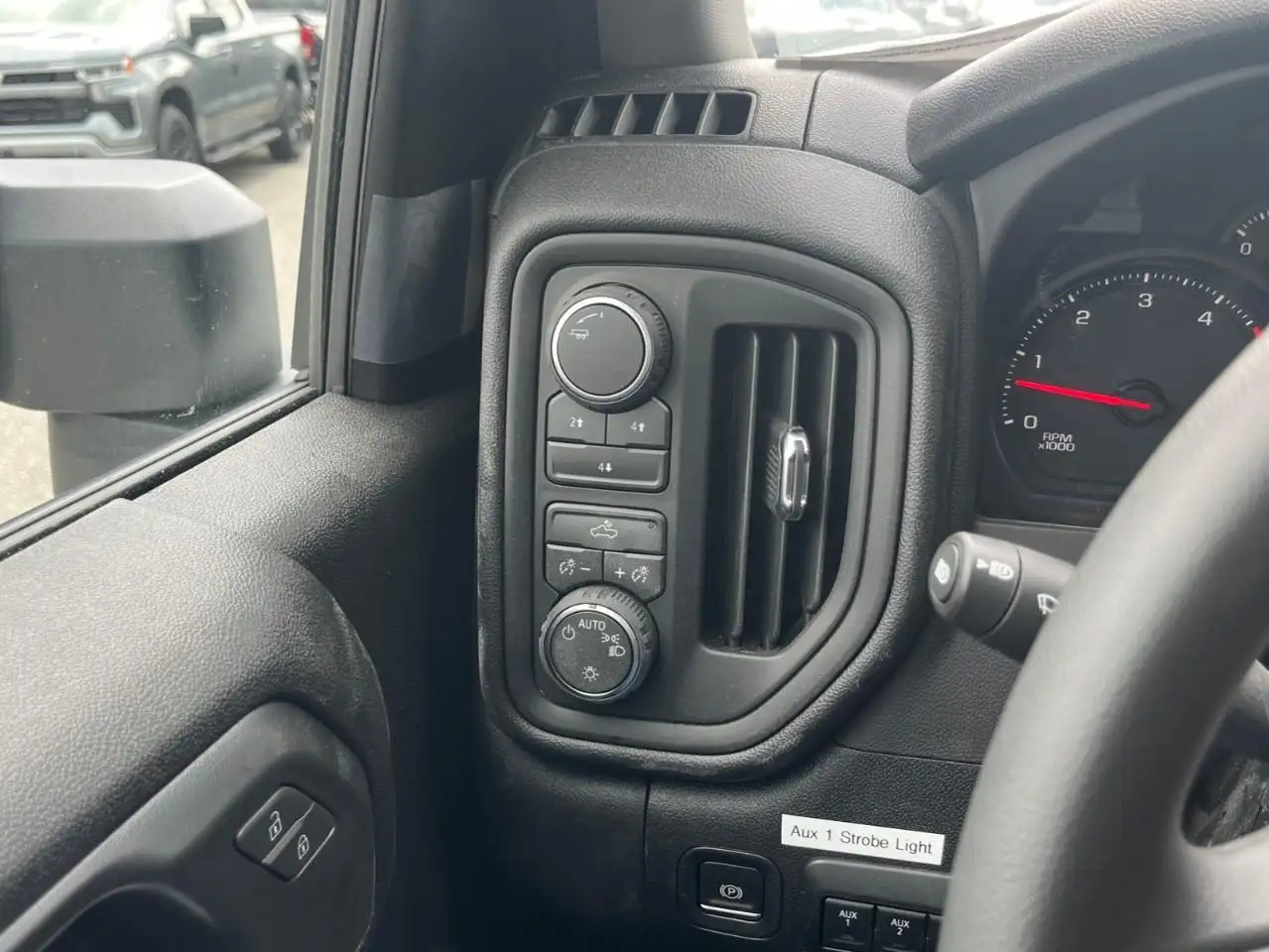 Chevrolet Silverado 3500 снимка Chevrolet Silverado 3500