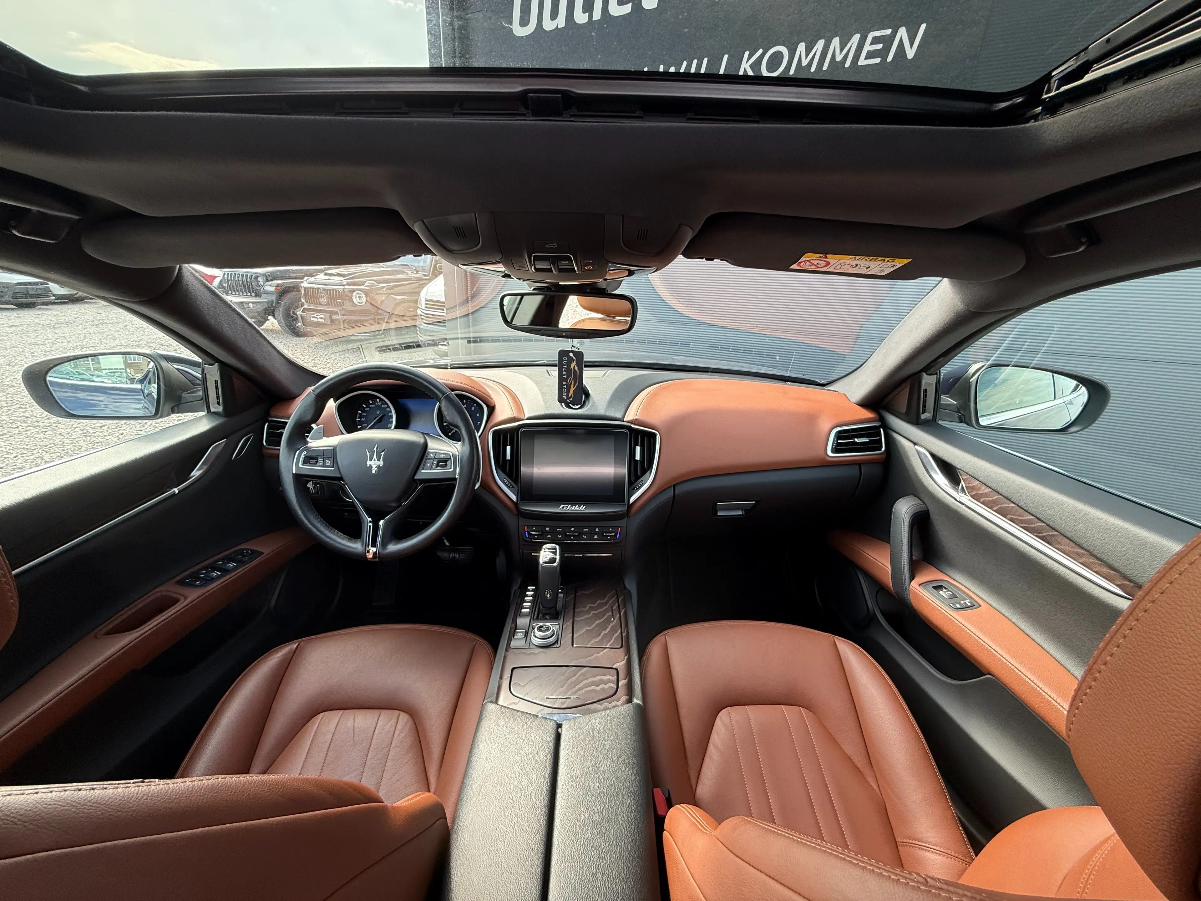 Maserati Ghibli GranSport*Traumzustand*Nur 10.000KM*VOLL*MwSt.* — photo 15