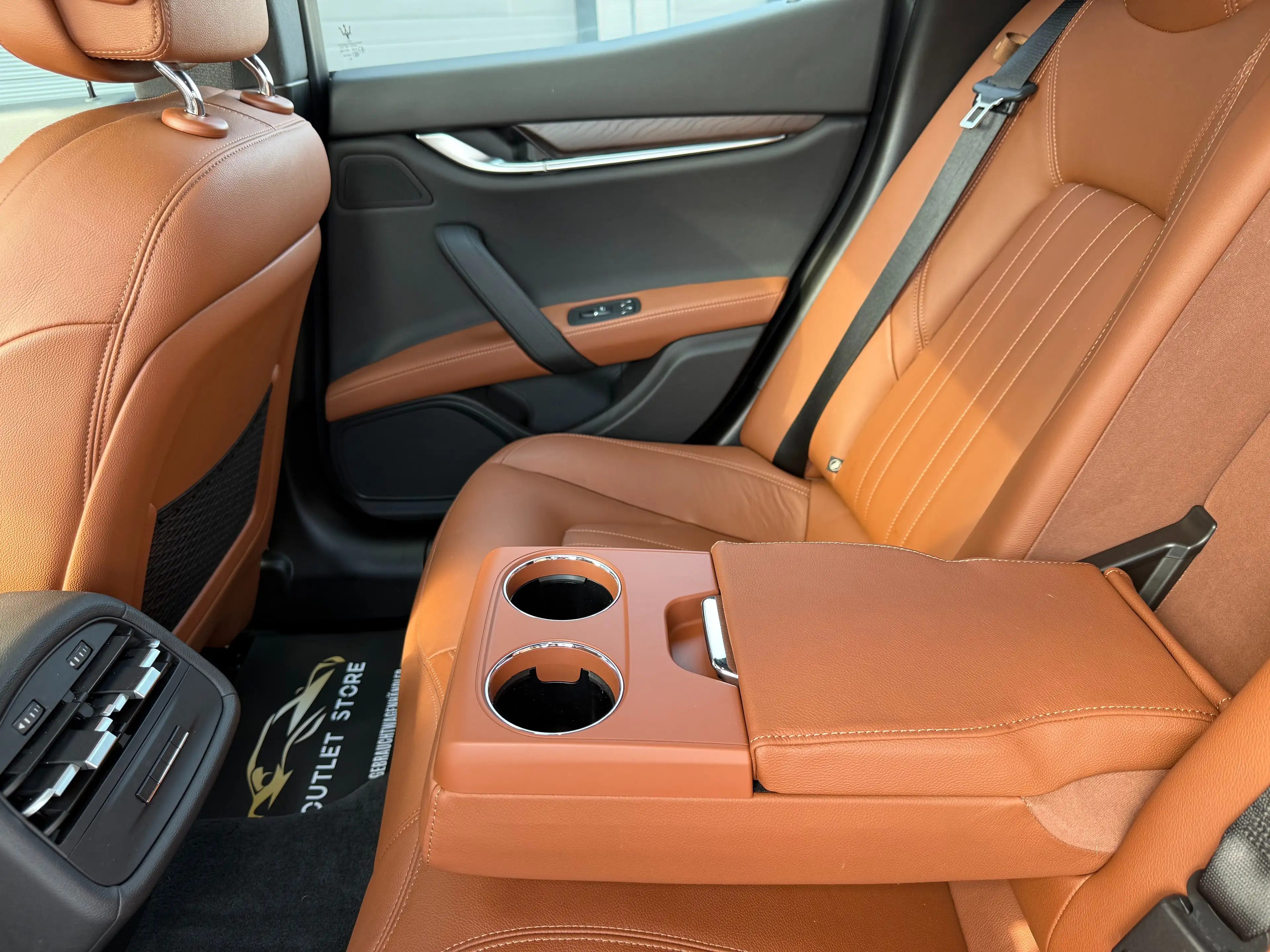 Maserati Ghibli GranSport*Traumzustand*Nur 10.000KM*VOLL*MwSt.* — photo 14