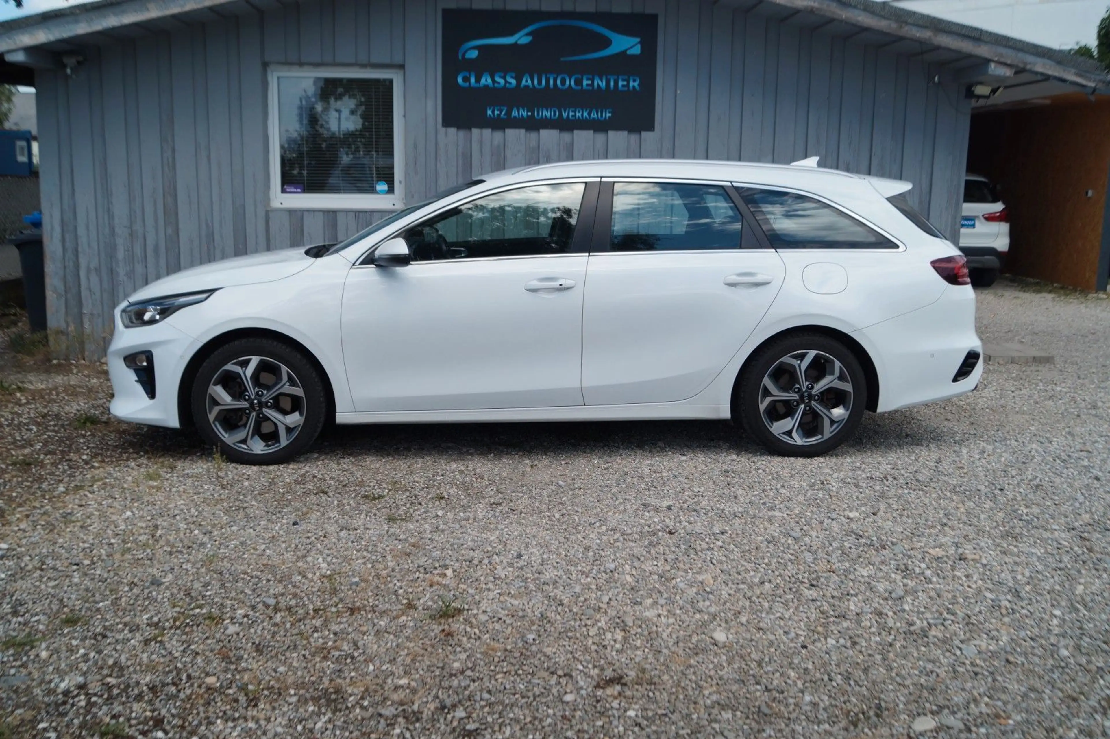 Kia Ceed / cee'd SW|1. Hand|Autom.|Kamera|ATM 40´tkm — photo 2