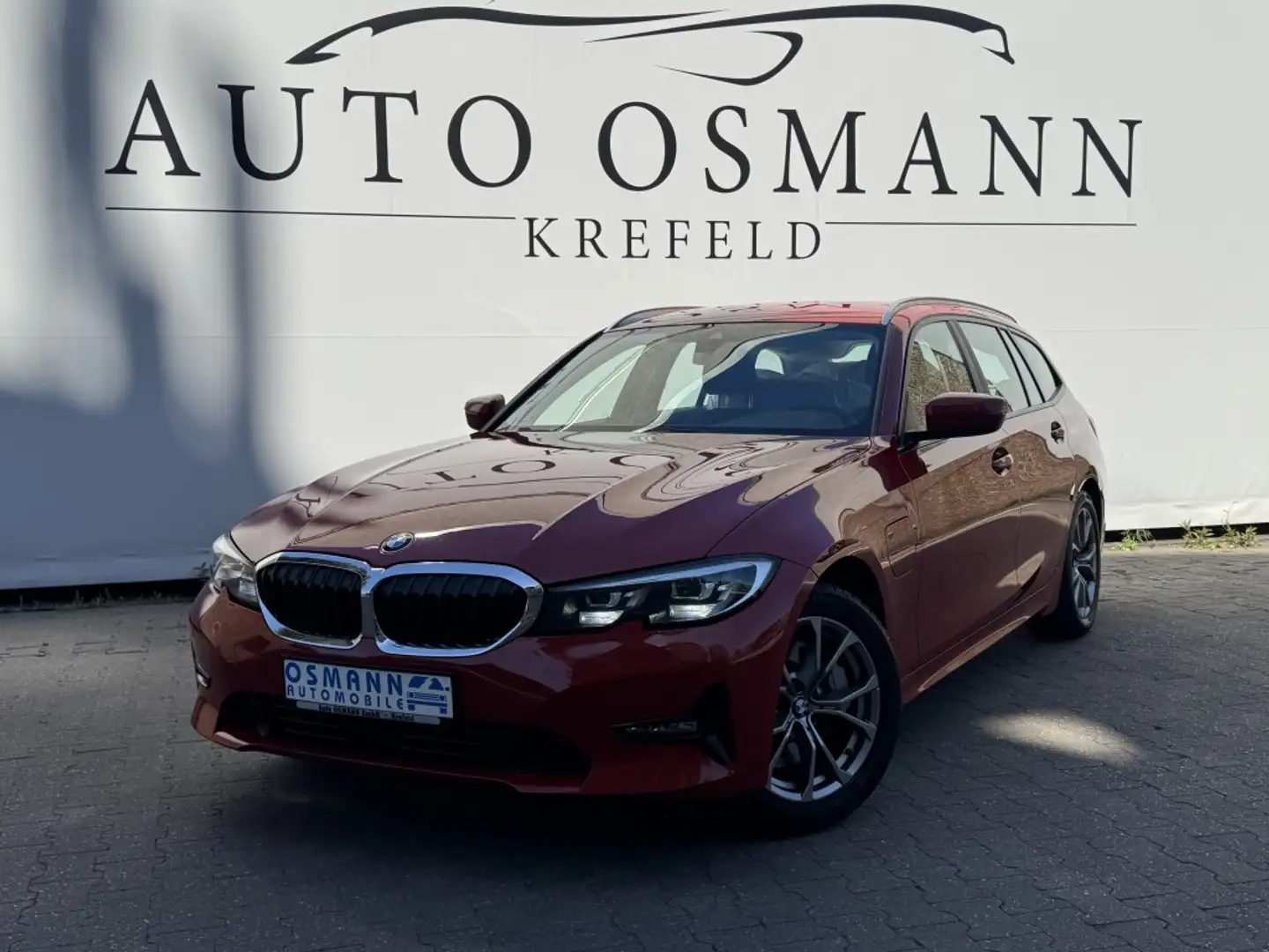 BMW 330 e Touring Aut. Advantage   LED   DAB Czerwony - 1