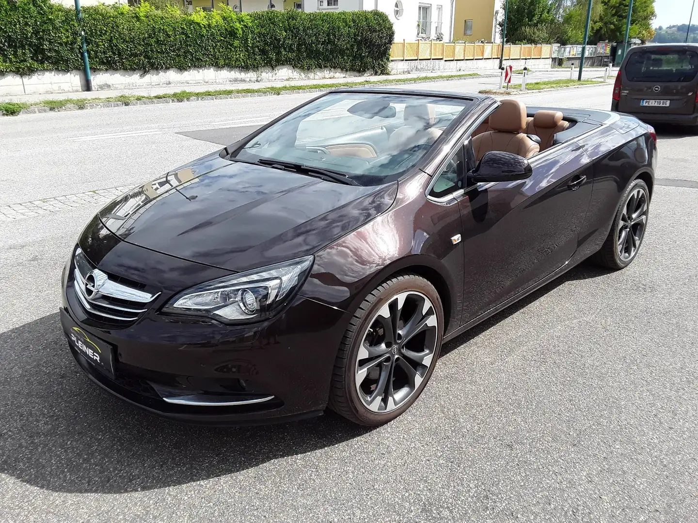 Opel Cascada Innovation Braun - 2