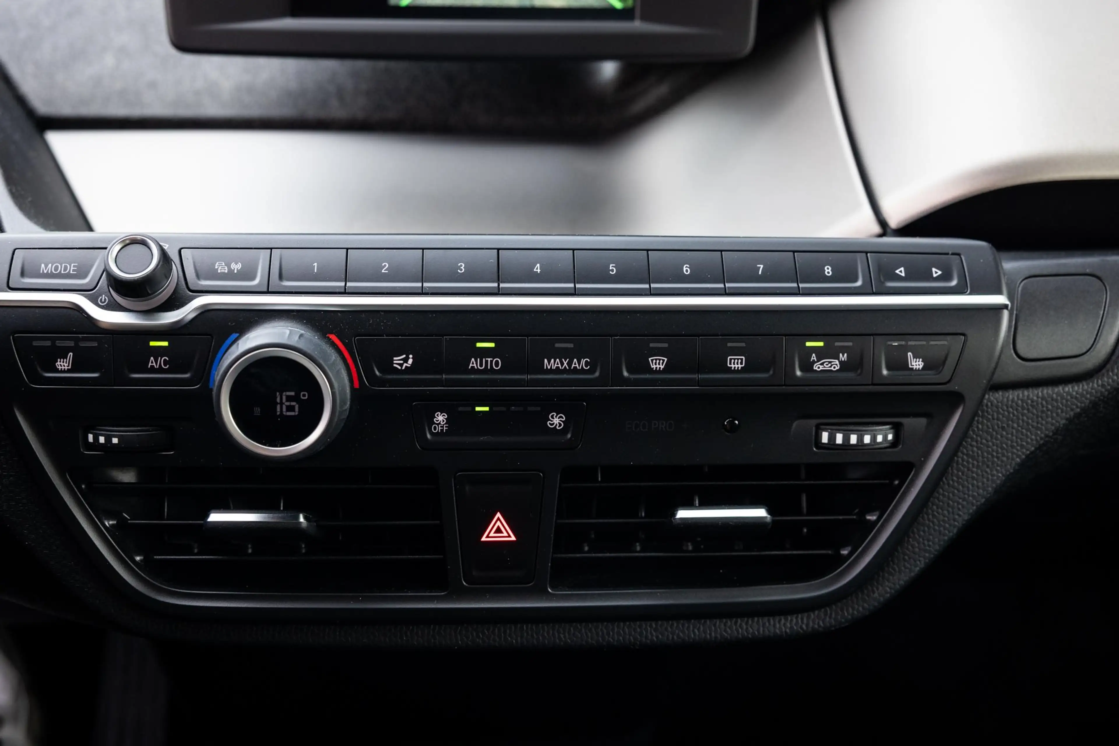BMW i3 Basis 120Ah 42 kWh Warmtepomp LED 20 inch — photo 15