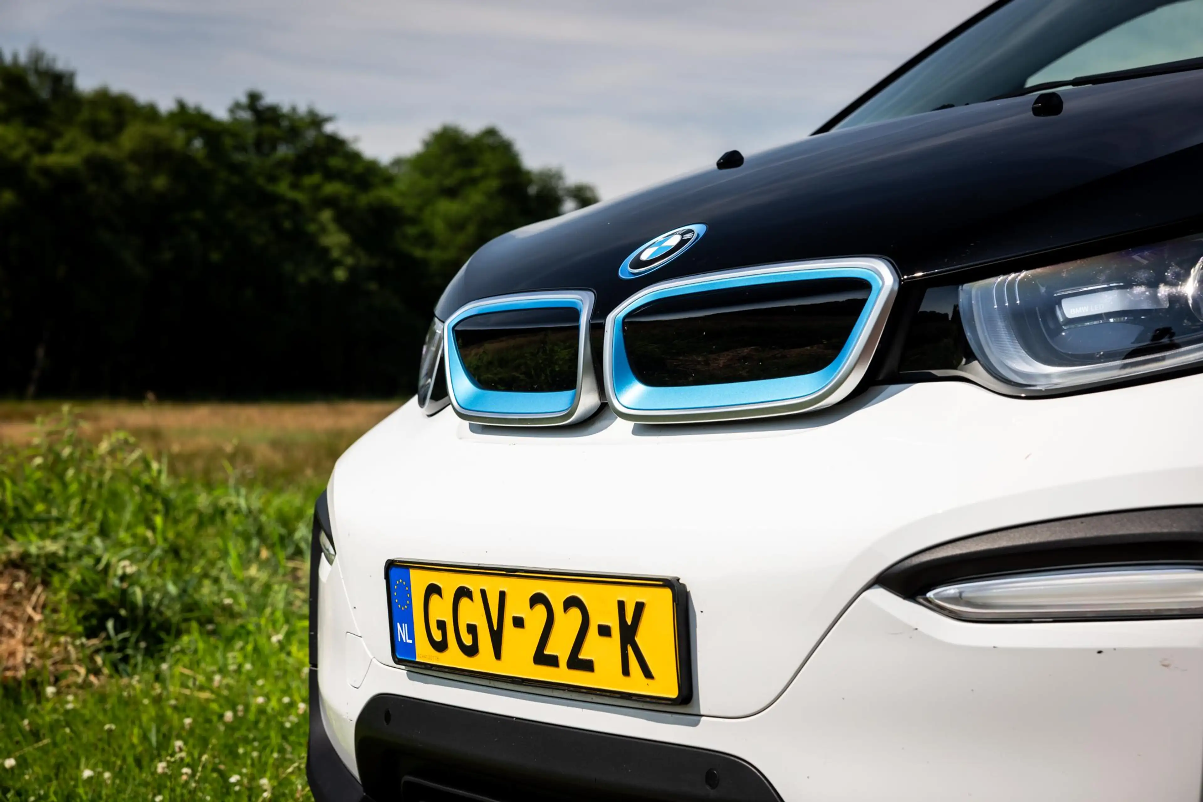 BMW i3 Basis 120Ah 42 kWh Warmtepomp LED 20 inch — photo 5