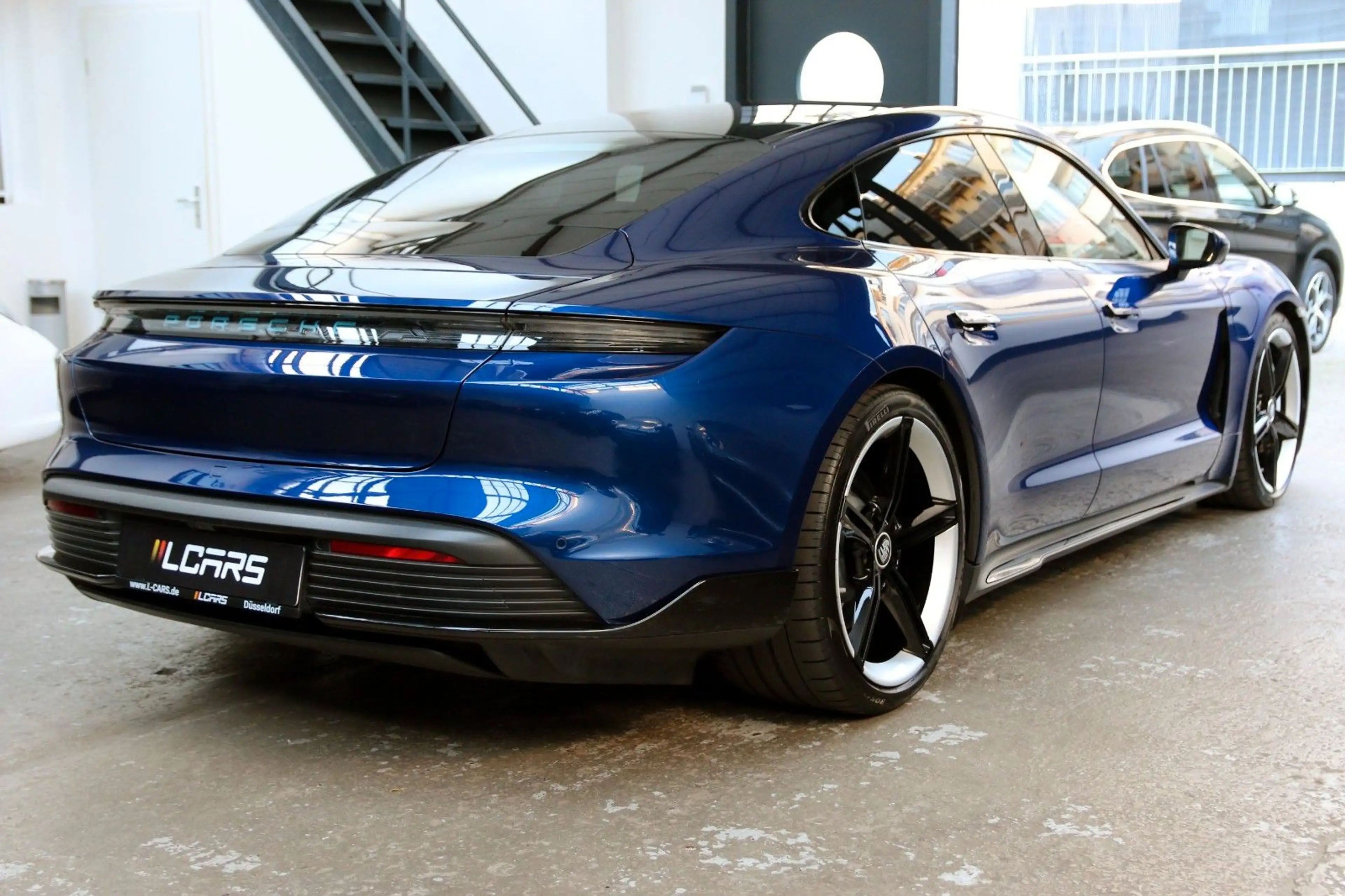 Porsche Taycan SportDesign InnoDrive Burmester 93,4kWh — photo 5