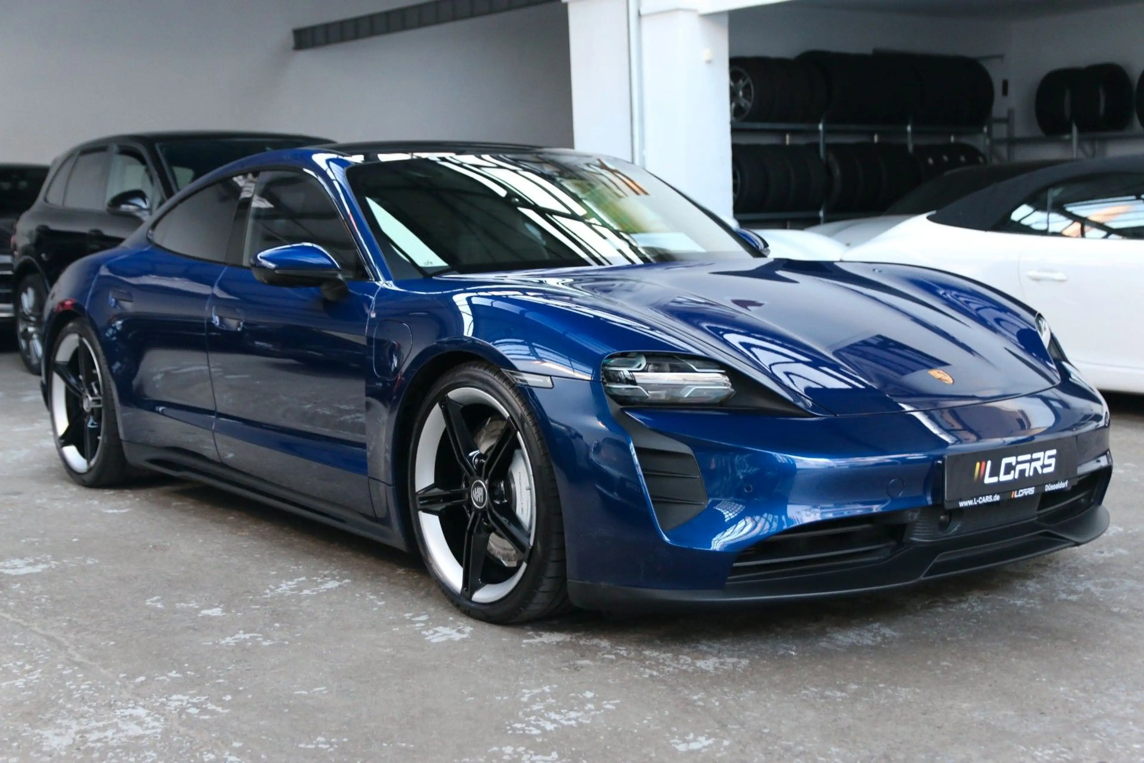 Porsche Taycan SportDesign InnoDrive Burmester 93,4kWh — photo 4