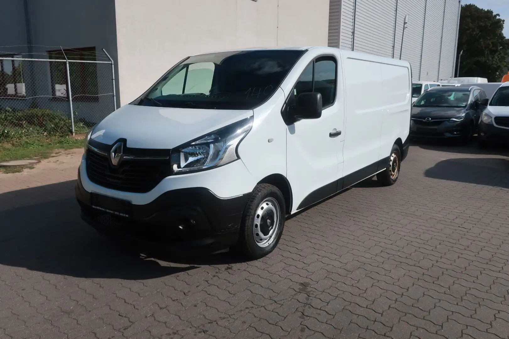 Renault Trafic / Klima / Tempomat / PDC Fzg NR:140 Weiß - 1