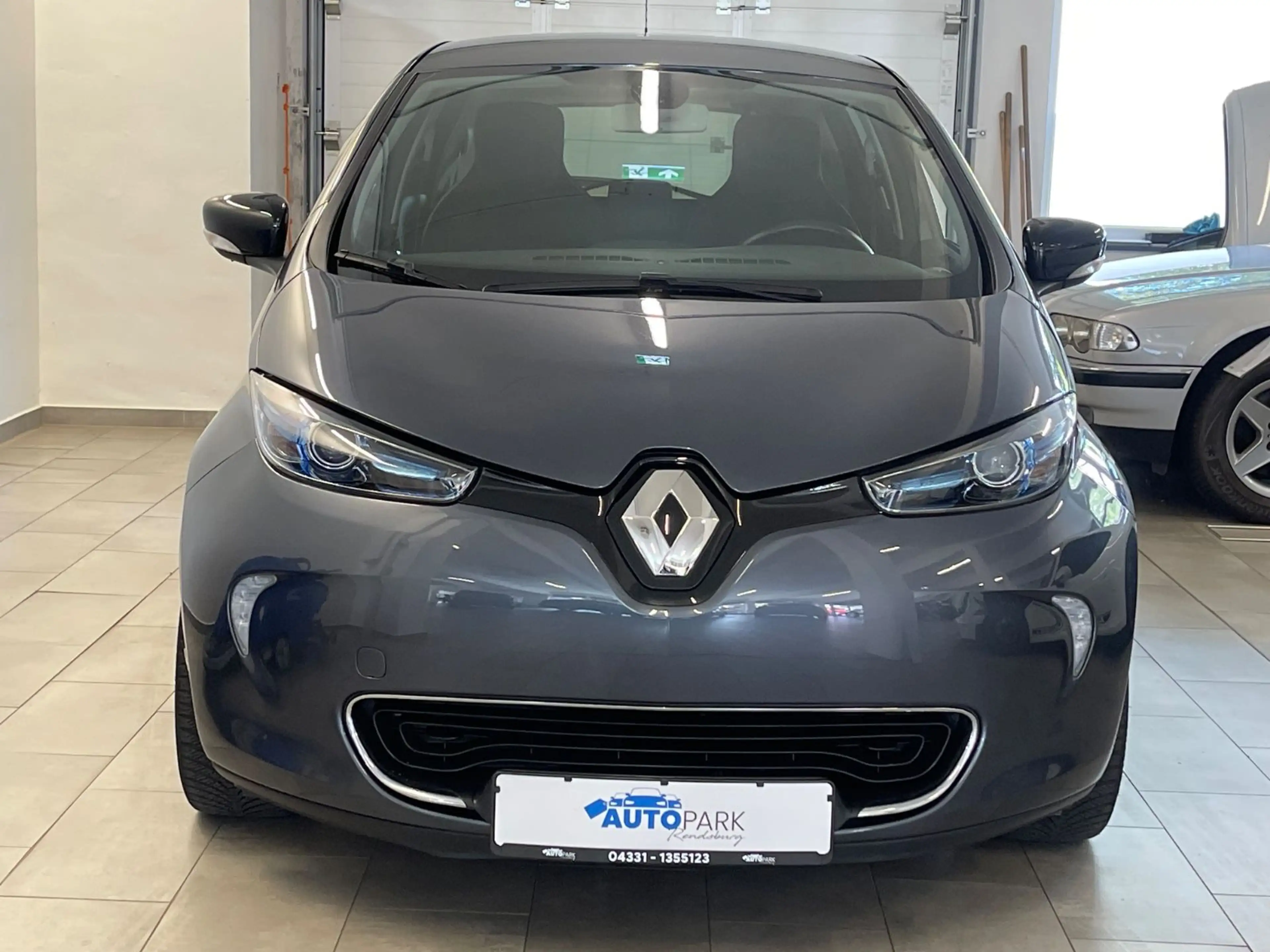 Renault ZOE Zoe Life — photo 4