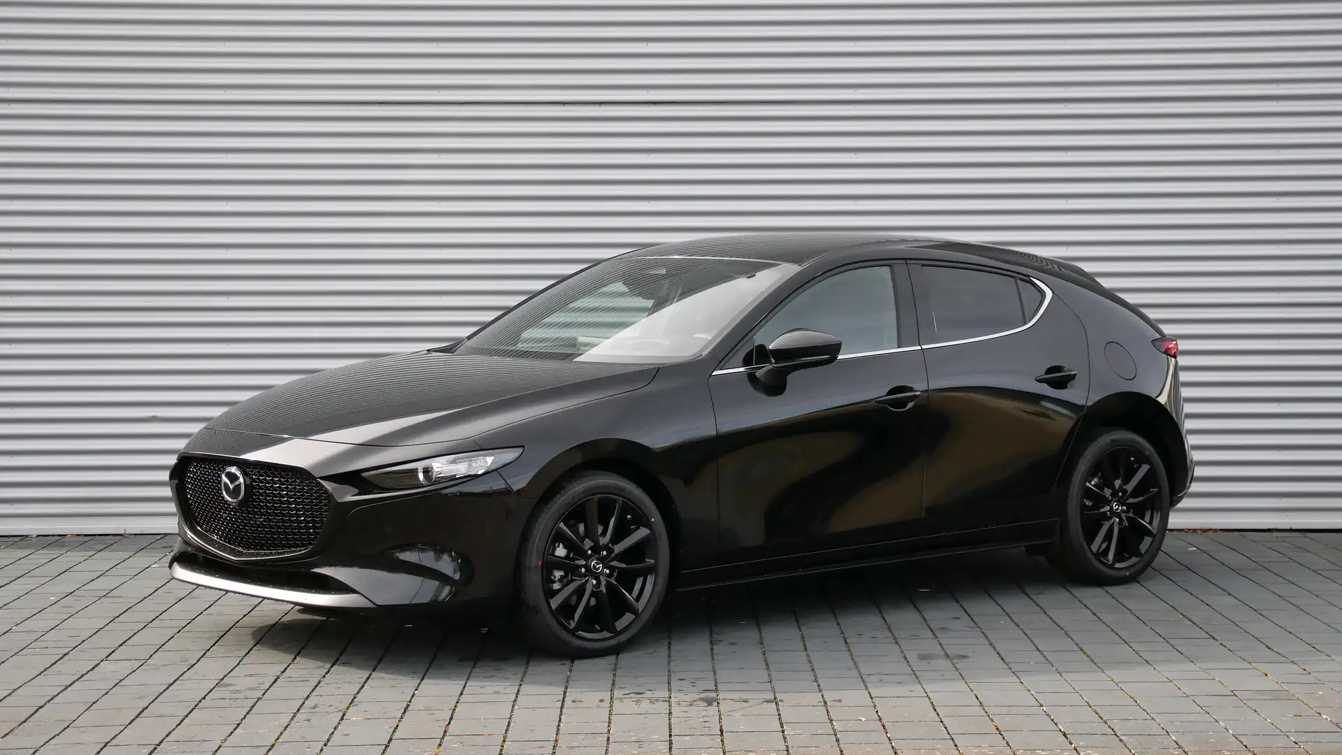 Mazda 3 2025 e-SKYACTIV G 140PS AT Homura Schwarz - 1