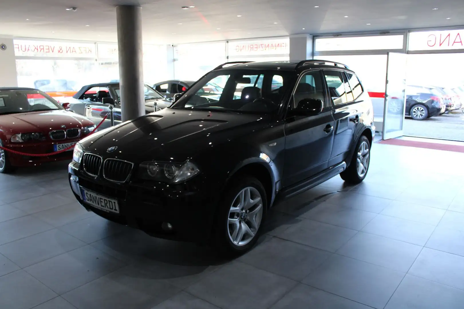 BMW X3 xDrive20d M-SPORTPAKET LEDER NAVI XENON PANOR Schwarz - 1