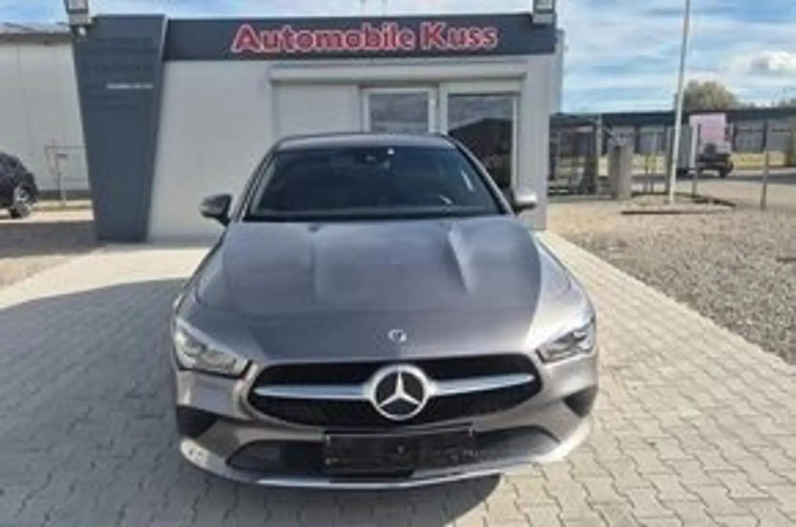 Mercedes-Benz CLA 250 CLA -Klasse Shooting Brake CLA 250 e Grau - 1