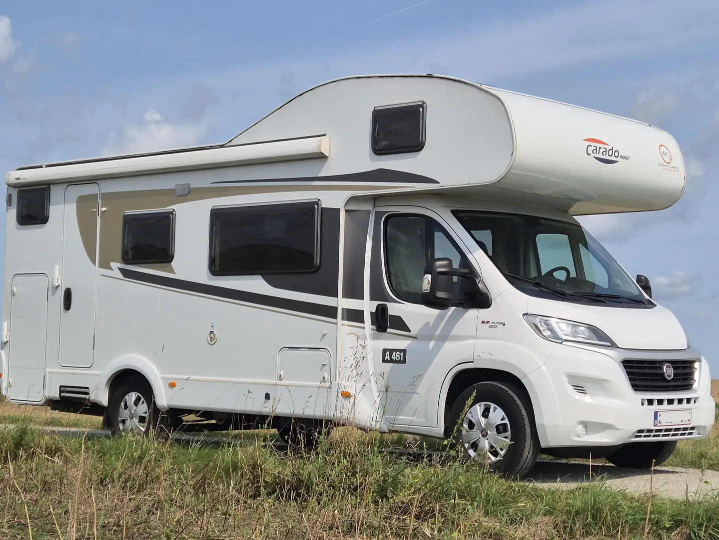 Caravans-Wohnm Carado A461 Ezüst - 2