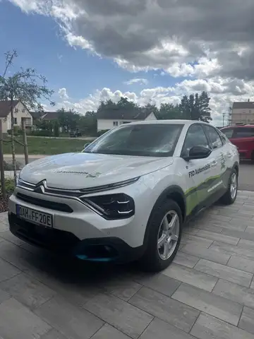 Citroen ë-C4 X, Head up, Navi, Standheizung