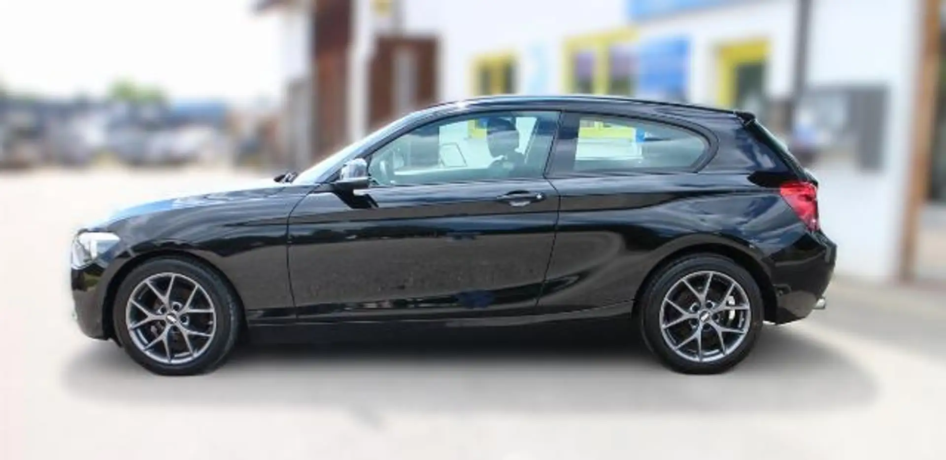 BMW 114 i *Klimaanlage*1. Hand*Sitzheizung*Start-Stop-Knop Noir - 2