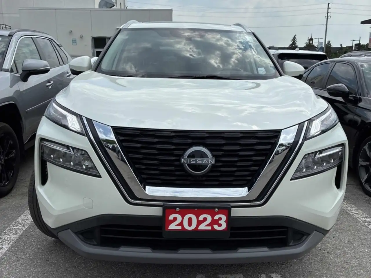 Nissan Rogue снимка Nissan Rogue