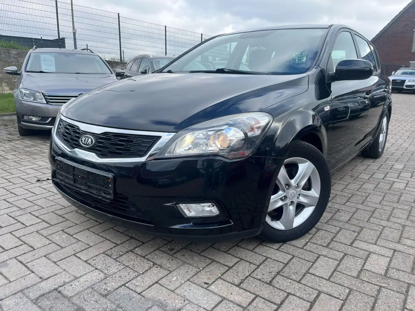 Kia Ceed / cee'd 1.4 / SHZ / R-CAM / USB / AUX Noir - 1