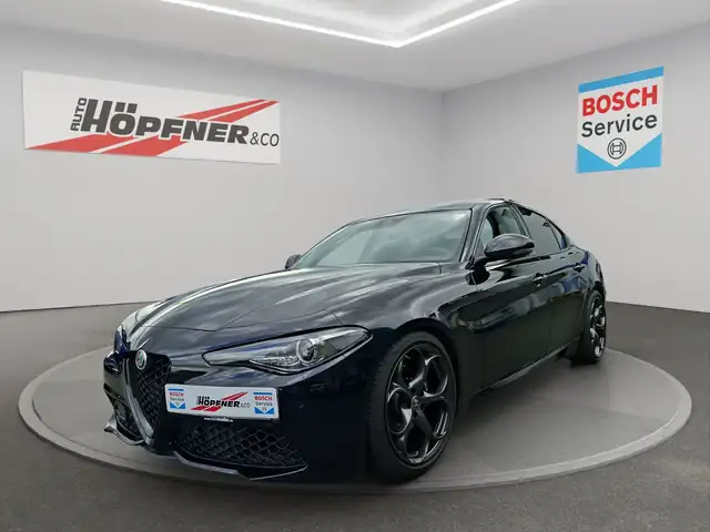 Alfa Romeo Giulia Estrema Q4 2.0 Turbo 16V Pano / Assistenz