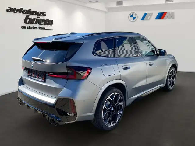 BMW X1 view 3