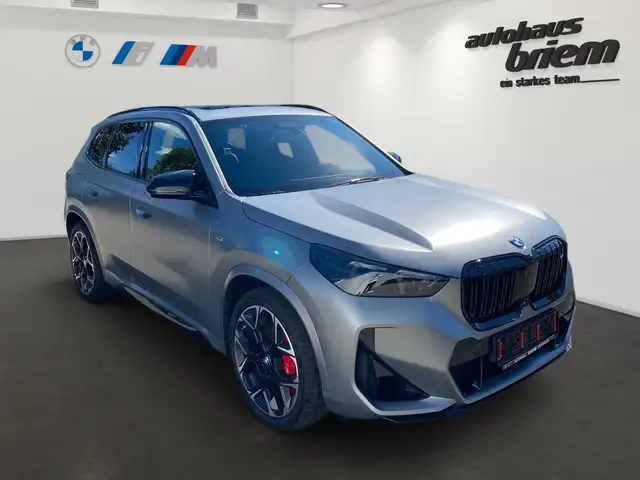 BMW X1 view 2