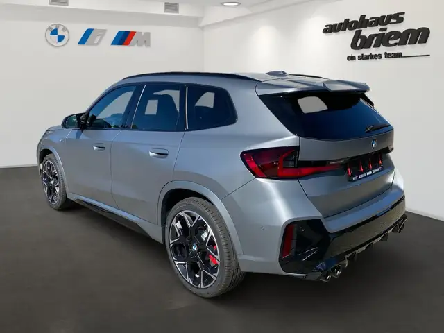 BMW X1 view 4