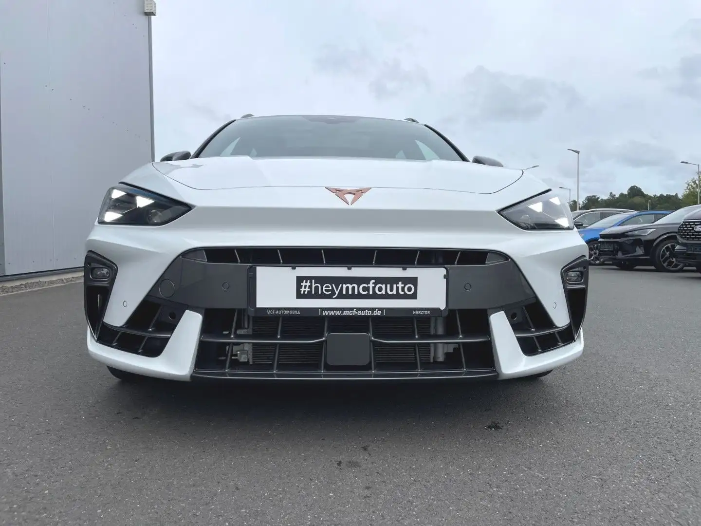 CUPRA Leon Sportstourer 4D VZ *Matrix*Pano*Sennheiser* Bianco - 2