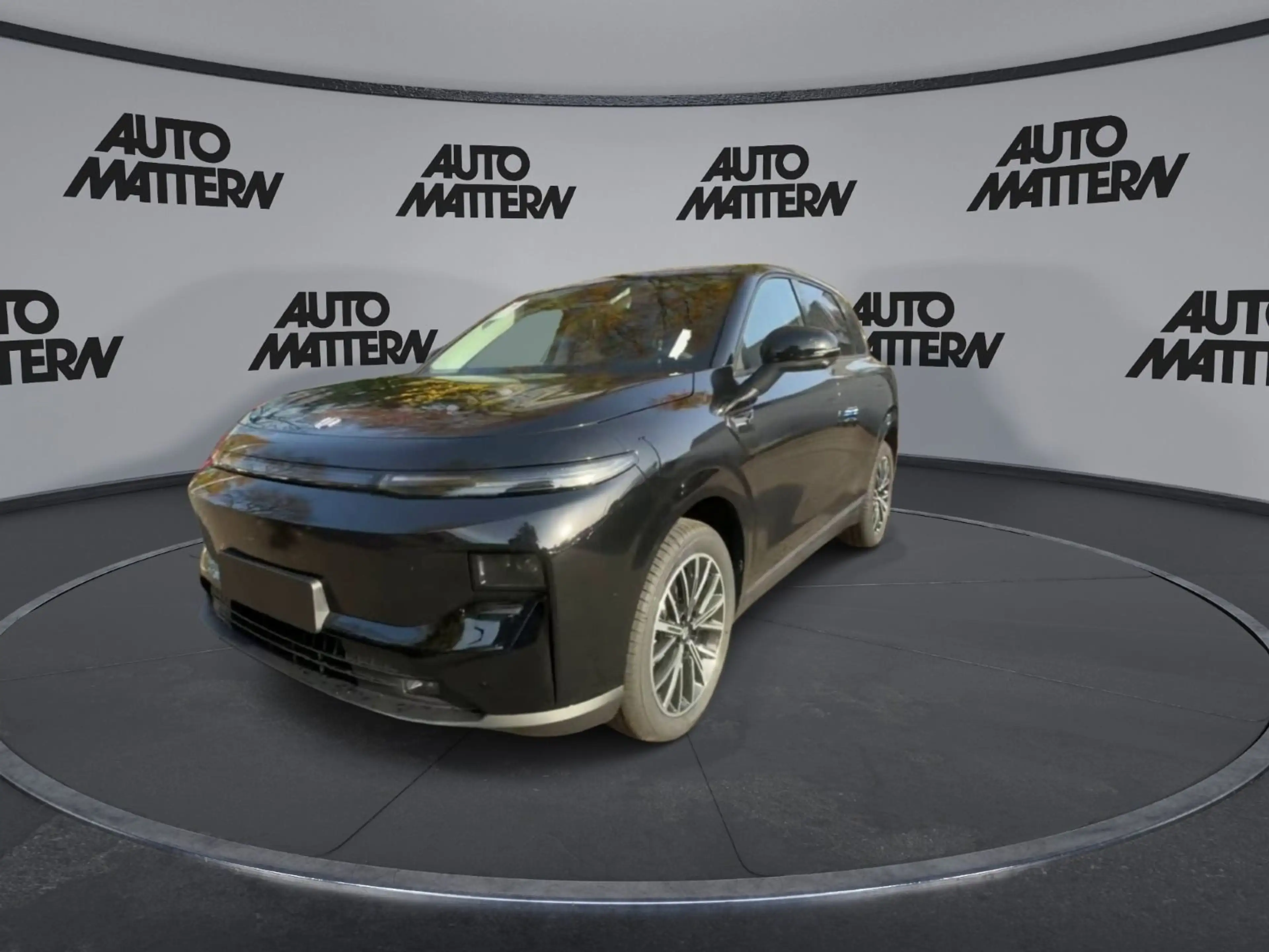 Leapmotor B10 BEV 67,1 kWh Design ProMax — photo 4