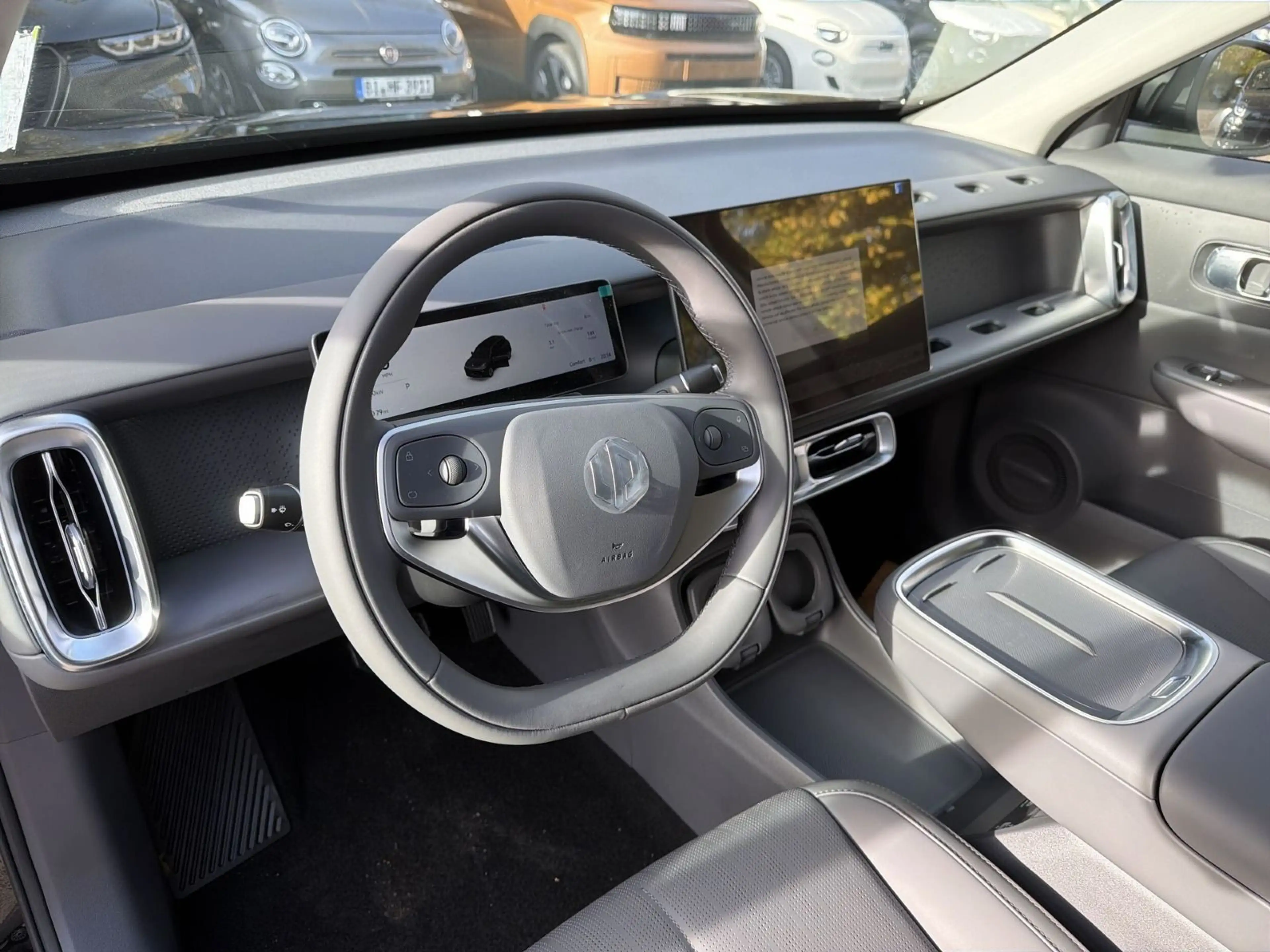 Leapmotor B10 BEV 67,1 kWh Design ProMax — photo 13
