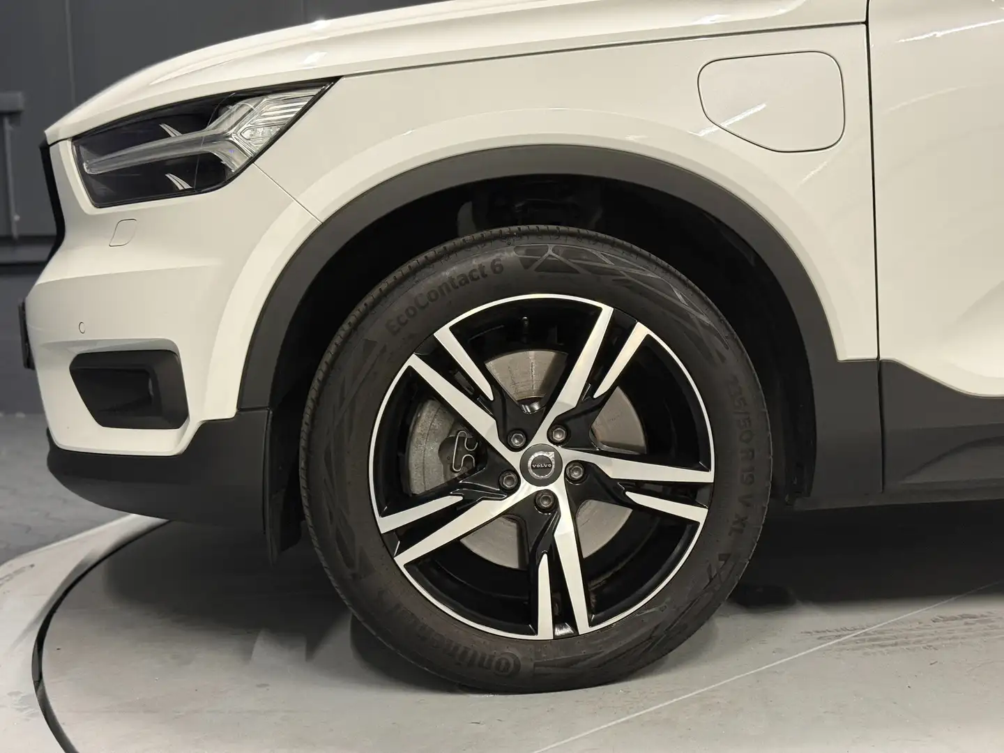 Volvo XC40 R-Design Recharge Plug-In Hybrid *PANORAMA*19Zoll* White - 2