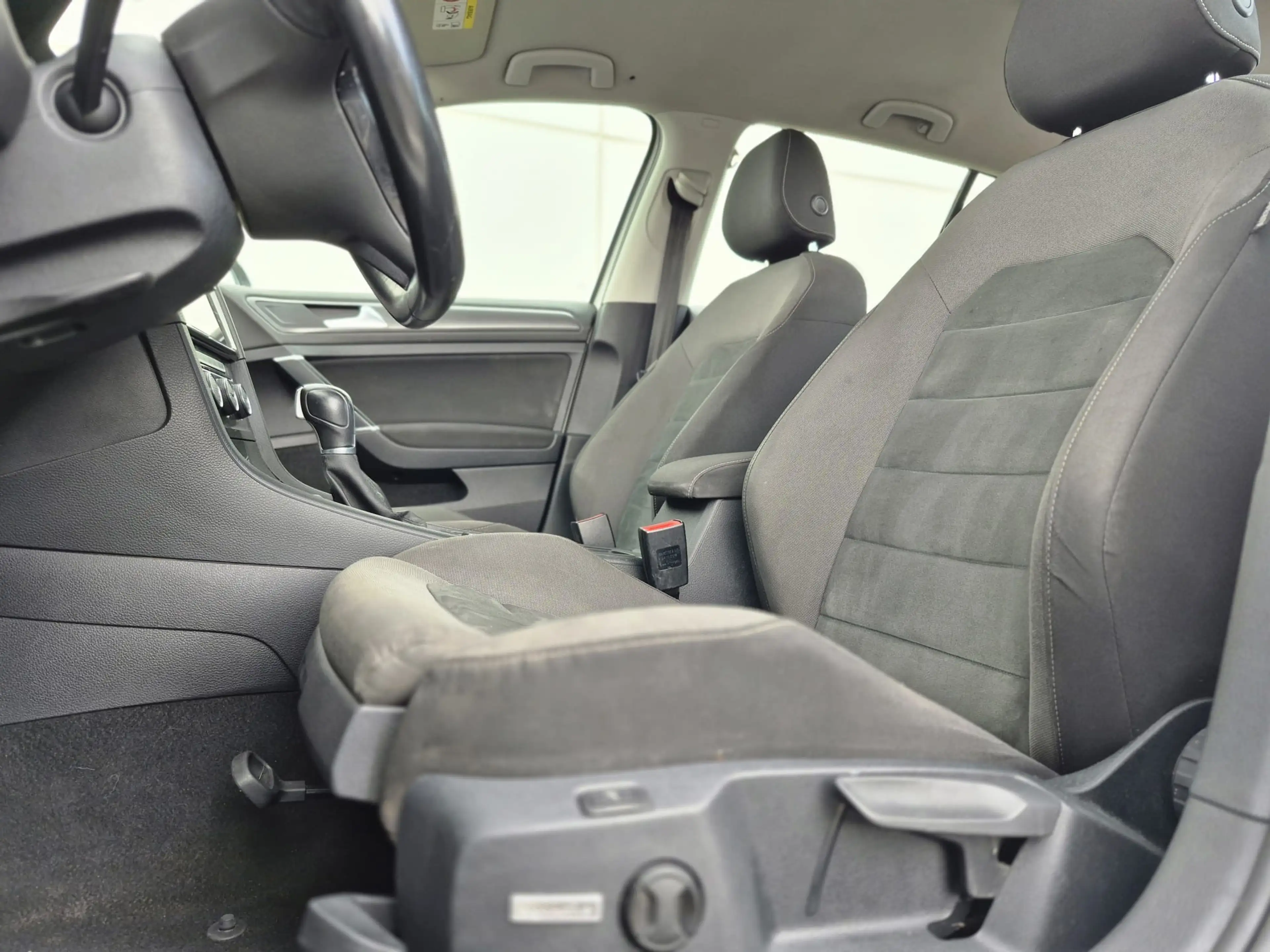 Volkswagen Golf *** 1.0 Tsi - 04/2019 - DSG 7 - Export *** — photo 9