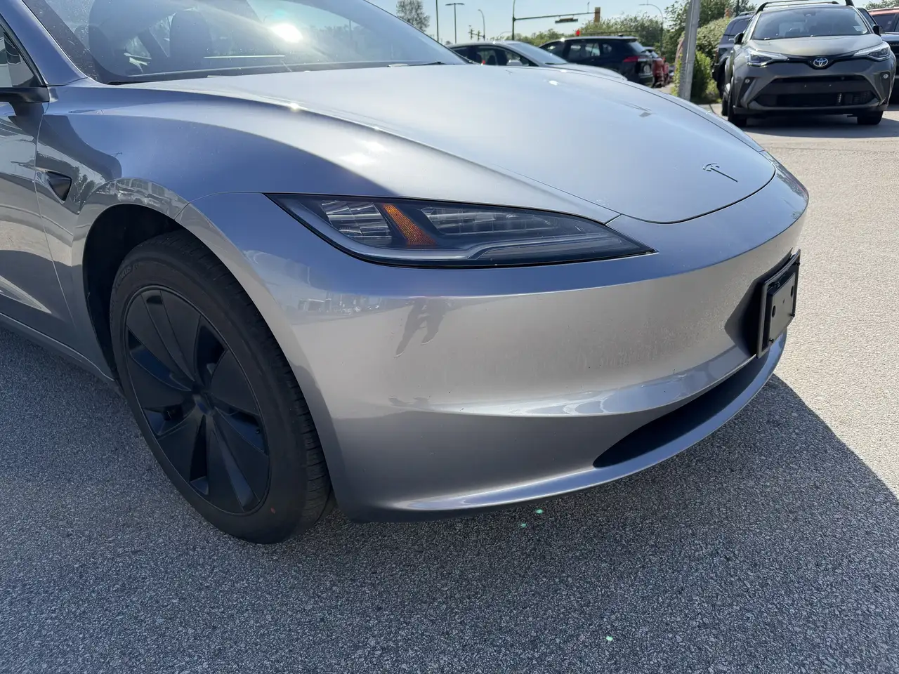 Tesla Model 3 fotografie Tesla Model 3