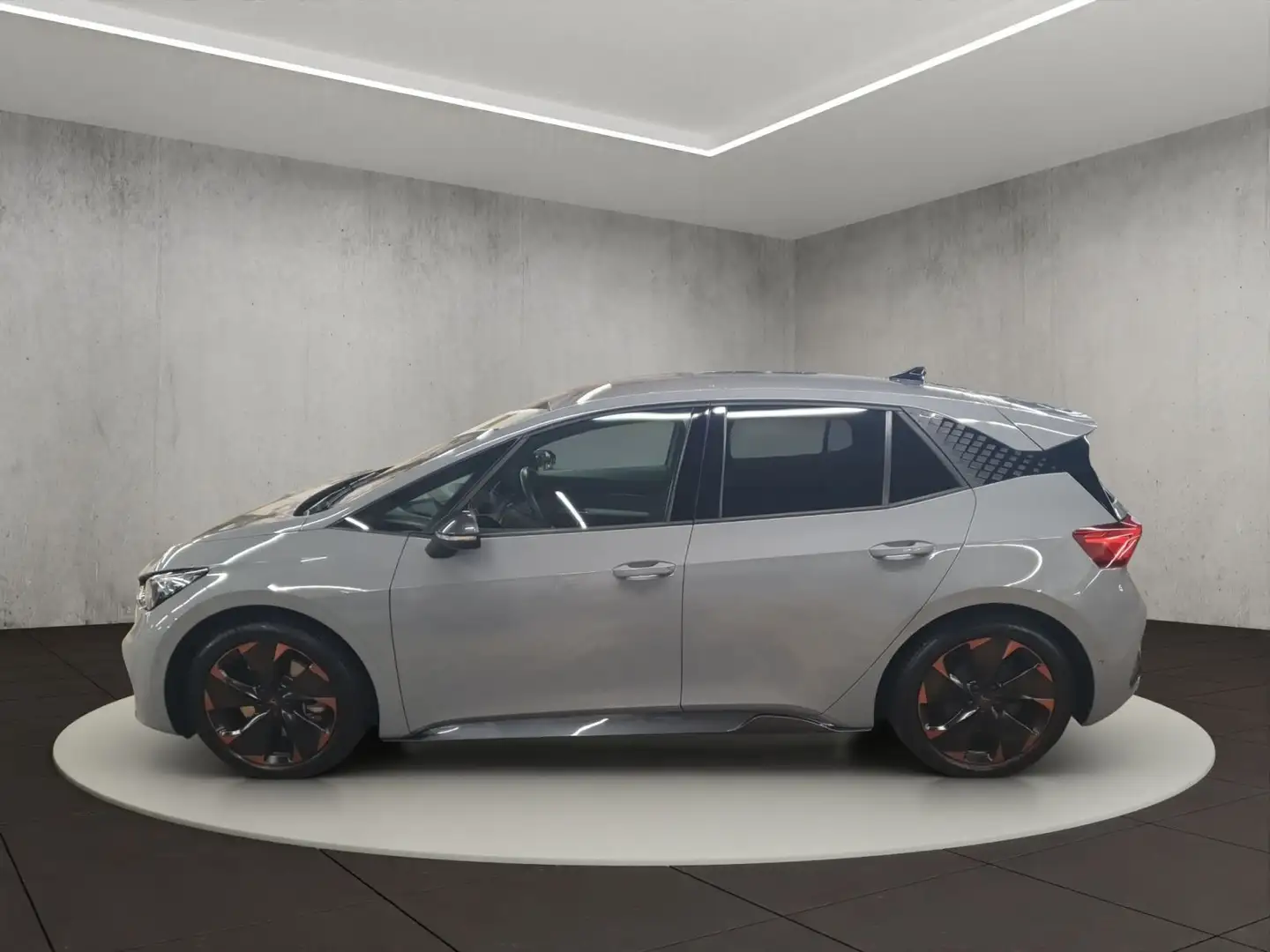 CUPRA Born 170 kW (231 PS) 77 kWh Gris - 2