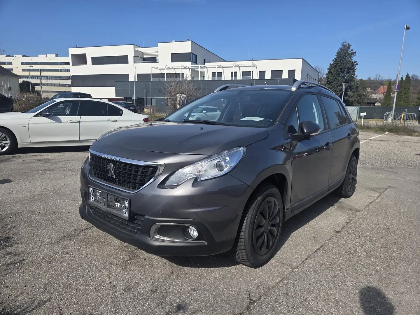 Peugeot 2008 1,2 PureTech Style - 1