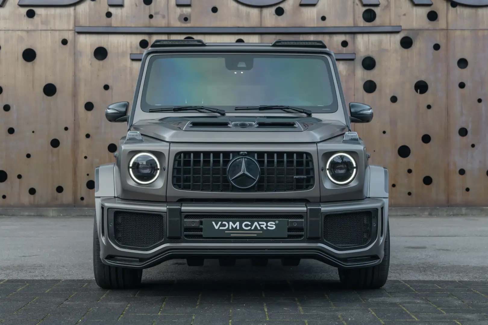 Mercedes-Benz G 63 | URBAN Widetrack | Carbon | Akrapovič | Rear-E Grau - 2