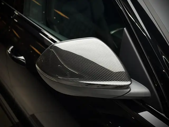 Audi SQ8 view 6