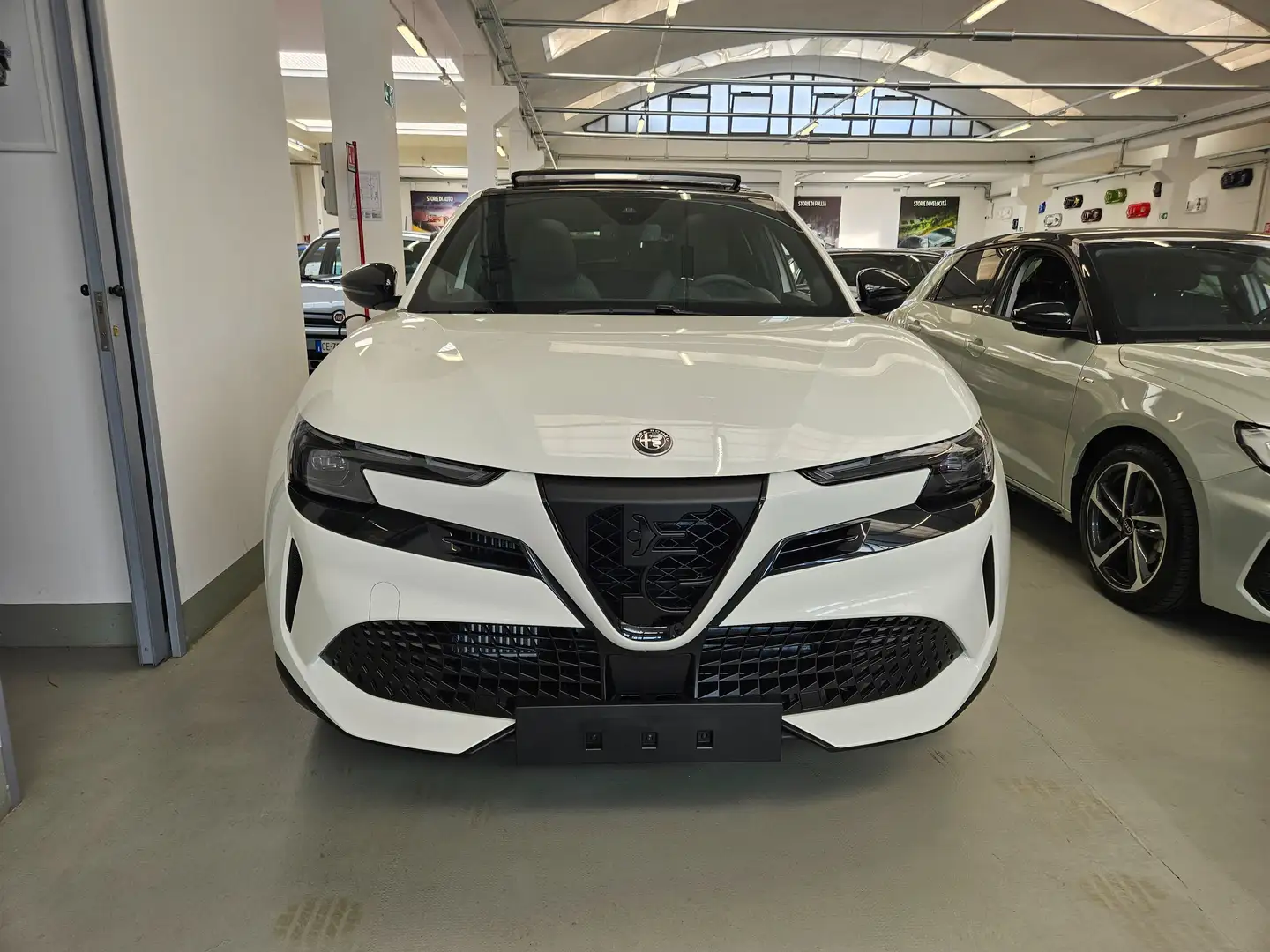 Alfa Romeo Junior Junior 1.2 ibrida Speciale edct6 Alb - 2