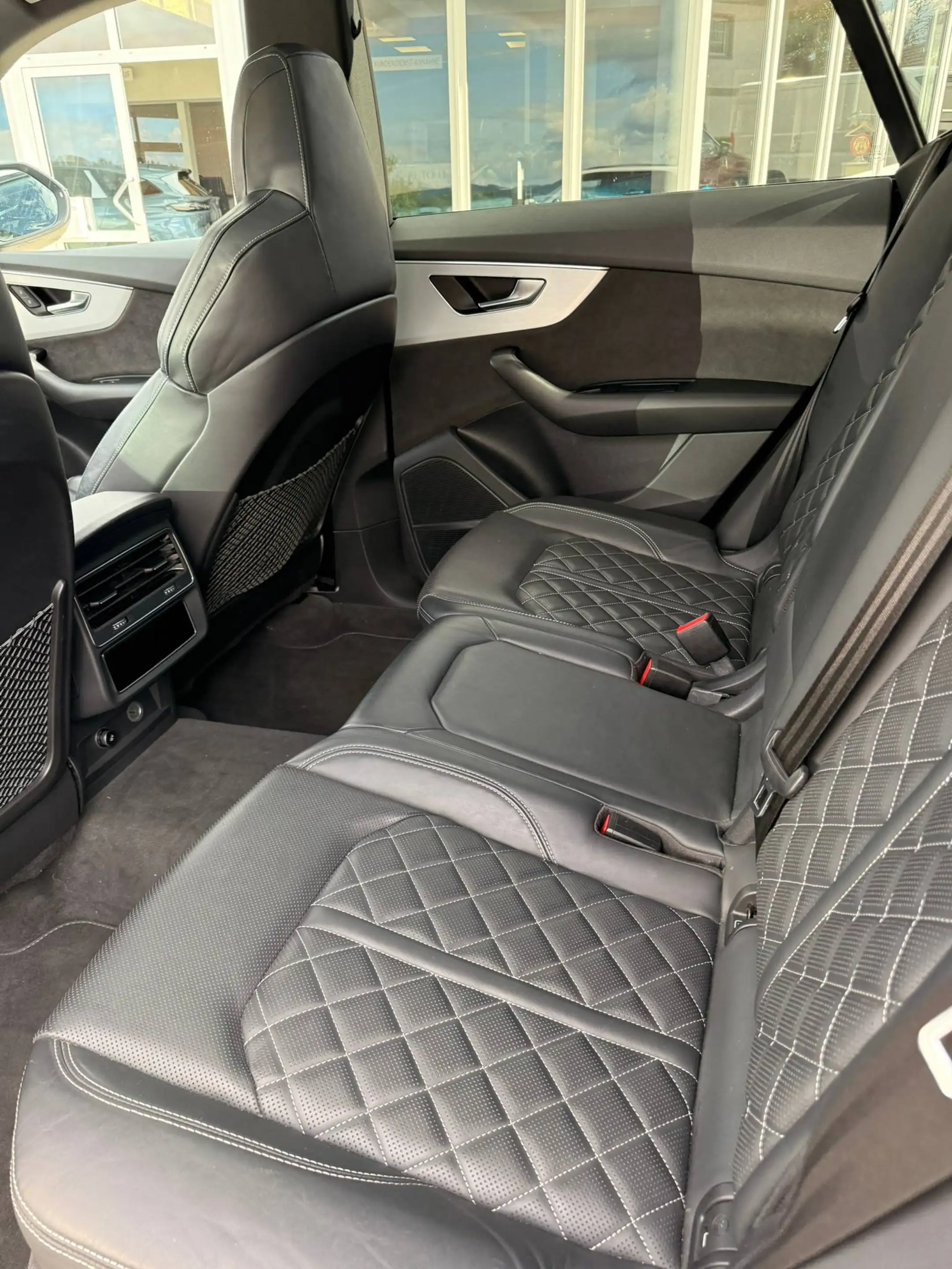 Audi SQ8 4.0 TDI quattro,AHK,Pano,360°,4xSzhg,Sitzklima,Leder,Navi, 8 fach — photo 10