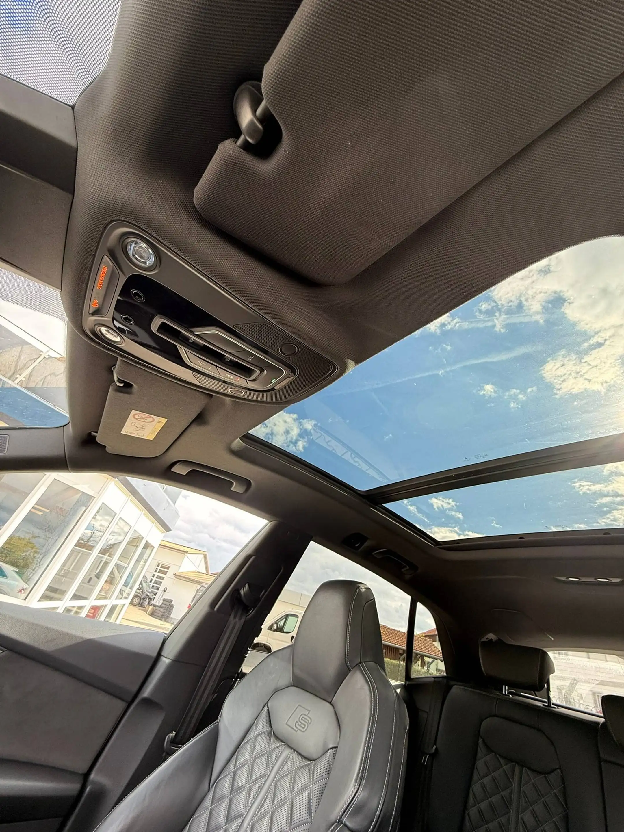 Audi SQ8 4.0 TDI quattro,AHK,Pano,360°,4xSzhg,Sitzklima,Leder,Navi, 8 fach — photo 16