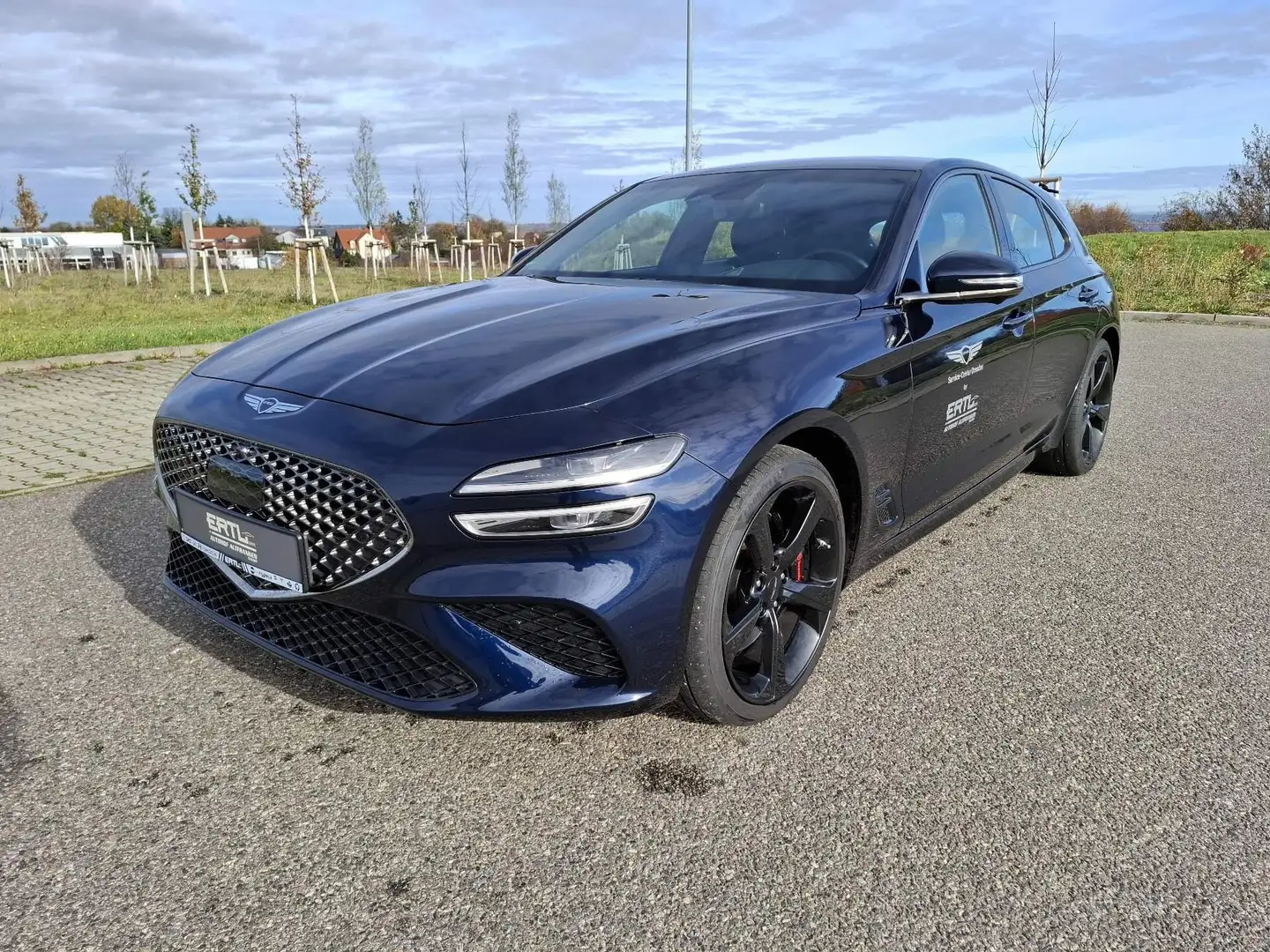 Genesis G70 GX8 Shooting Brake 2.0T AWD Sport Blau - 1