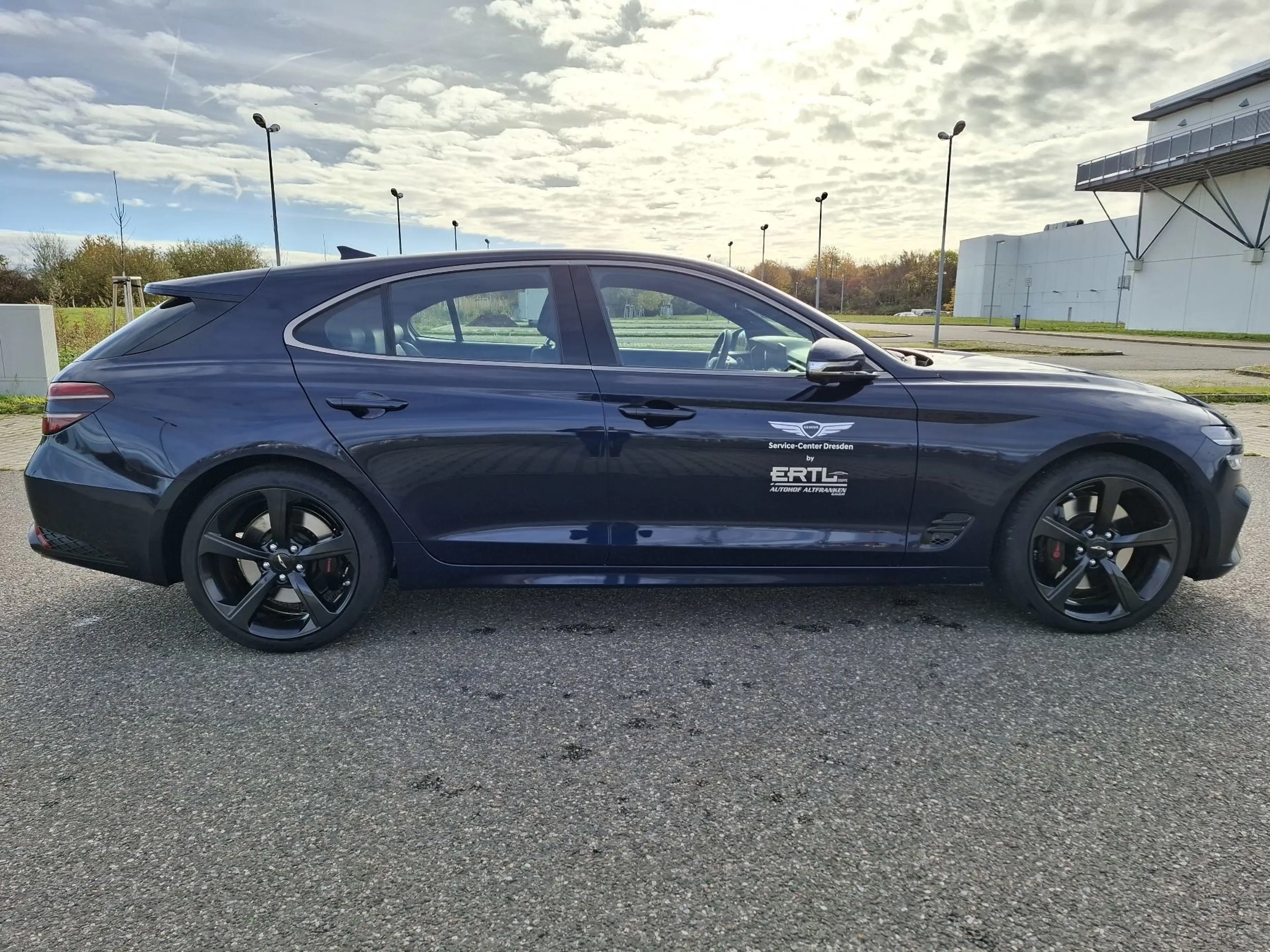 Genesis G70 GX8 Shooting Brake 2.0T AWD Sport — photo 4