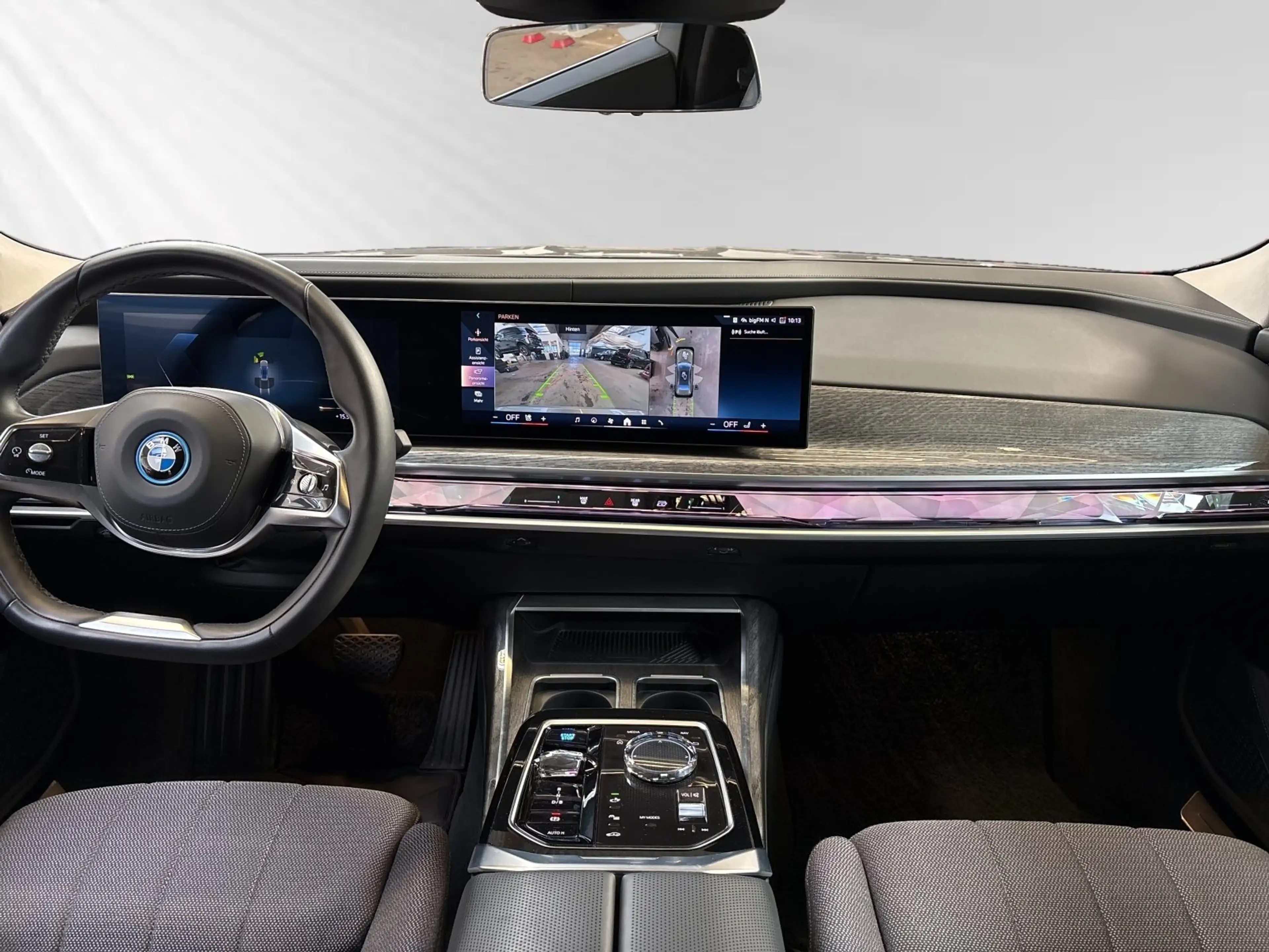 BMW i7 eDrive50 TV-Fond-Entertainment|SkyLounge — photo 11
