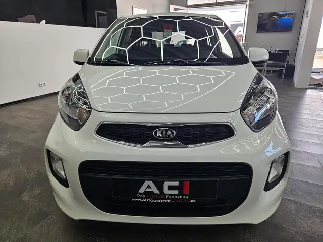 Kia Picanto view 9