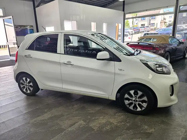 Kia Picanto view 7